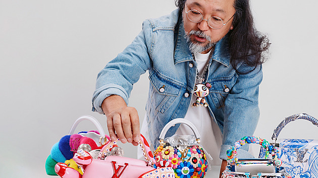Bůh rozverného luxusu. Ikonické kabelky od japonského umělce se na vás smějí