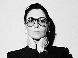 Miluji fotit lidi, jsou pro m� hlavním tématem. Sice fotím i studie nebo...