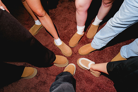 Nejpohodln�j�í trend roku, který p�eválcoval estetiku. Hn�dá bramborová bota se...