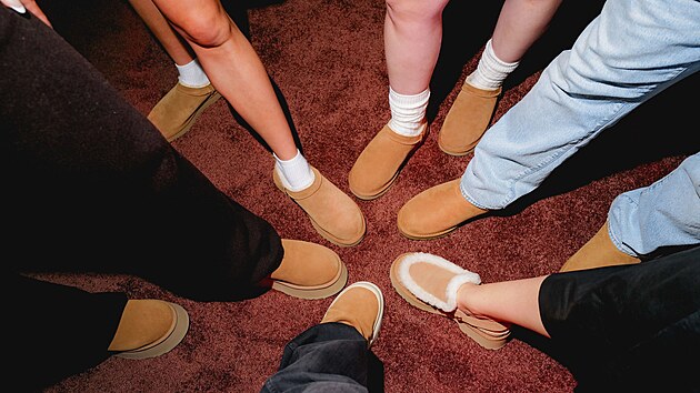 Nejpohodln�j�í trend roku, který p�eválcoval estetiku. Hn�dá bramborová bota se...