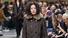 Jak vypadají nejoblíben�j�í boty sou�asnosti? Rozhodn� budou hn�dé, extrémn�...