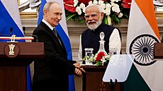 Ruský prezident Vladimir Putin a indický premiér Narendra Modi se zúastnili...