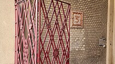 Brána v Reumann-Hofu.