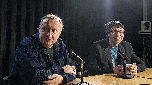 Tom� Pojar (vlevo) a Marek Hudema v podcastu Sta�� b�l� mu�i.