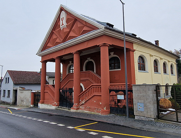 Kubismus v Milevsku. Bývalá synagoga je zapomenutým experimentem české architektury