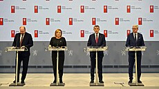 Zleva ministr spravedlnosti Jeroným Tejc, ministryn� financí Alena Schillerová,...
