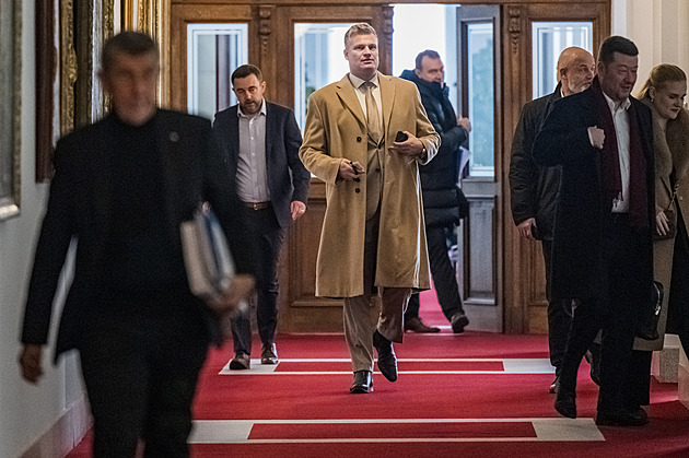 Turek se možná soudu neptá taktně, ale ptá se správně