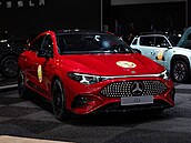 Mercedes-Benz CLA se stal Autem roku na 102. ro�níku bruselského autosalonu....