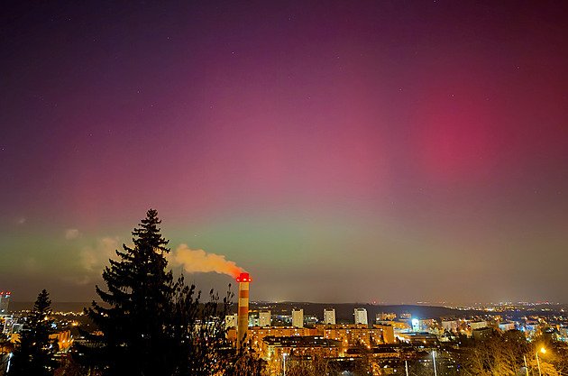OBRAZEM: Úchvatná podívaná. Oblohu nad Českem rozzářila silná polární záře