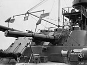 Americká bitevní lo� USS Seattle. (mezi lety 1910-1915)