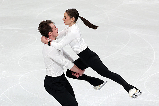 Krasobrusla�i Maria Pavlovová a Alexej Svjat�enko reprezentující Ma�arsko se...