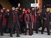 Kanadský tým na zahájení olympiády.