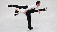 Krasobrusla�i Maria Pavlovová a Alexej Svjat�enko reprezentující Ma�arsko se...