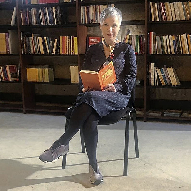 Vytěžuje portugalská literatura svou revoluci stejně nestydatě jako my rok 1968?