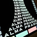 Ve�er pln� chut�, v�n� a hudby