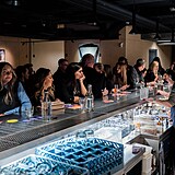 Ve�er pln� chut�, v�n� a hudby