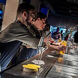 Ve�er pln� chut�, v�n� a hudby