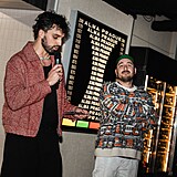 Ve�er pln� chut�, v�n� a hudby