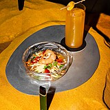 Ve�er pln� chut�, v�n� a hudby