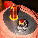 Ve�er pln� chut�, v�n� a hudby