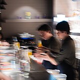 Ve�er pln� chut�, v�n� a hudby