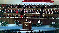 Michail Gorba�ov p�i svém zásadním projevu na 27. sjezdu Komunistické strany...