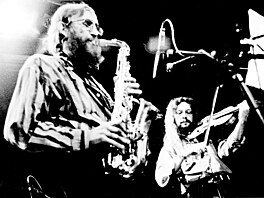 The Plastic People of the Universe (Vratislav Brabenec a Ji�í Kabe�).