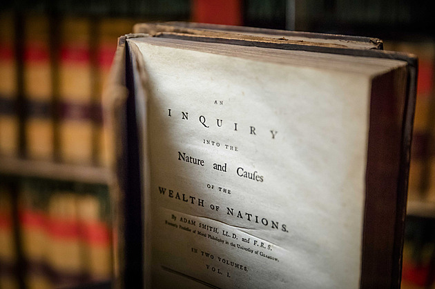 Nejslavnější kniha v dějinách ekonomie vyšla před 250 lety. A dnes je aktuálnější než kdy dřív