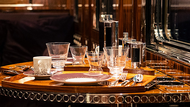 Křišťál na kolejích: art deco v Paříži s českou stopou