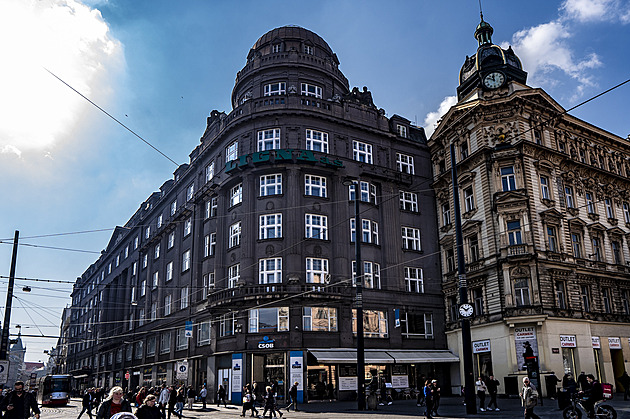 Secesní nádhera i suchopárný klasicismus. Sakař je výrazná tvář pražské architektury