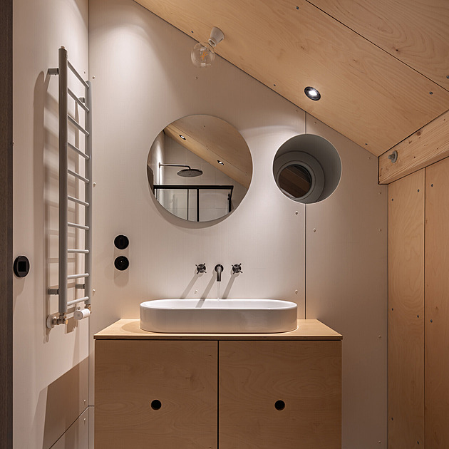 Chalupa v Borových Ladech původně ztratila svou funkci. Architekti k němu přistoupili s pokorou