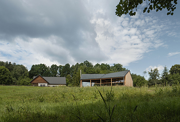 V souladu s přírodou, ale moderně a se vkusem. Když se chalupy mění v malé architektonické perly