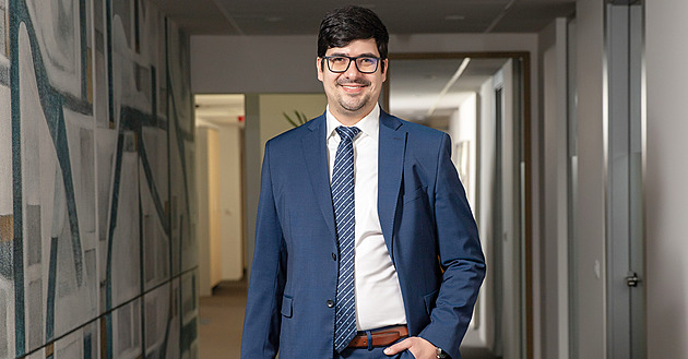 Inflace může vyrůst až na pět procent. Kupovat zlato se stále vyplatí, radí analytik