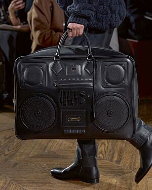 M�da Hermès zraje jako v�no. Mezi nov�mi kousky se po p�ehl�dkov�m mole...