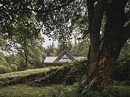 Chalupa ve stráni v Krkono�ích.