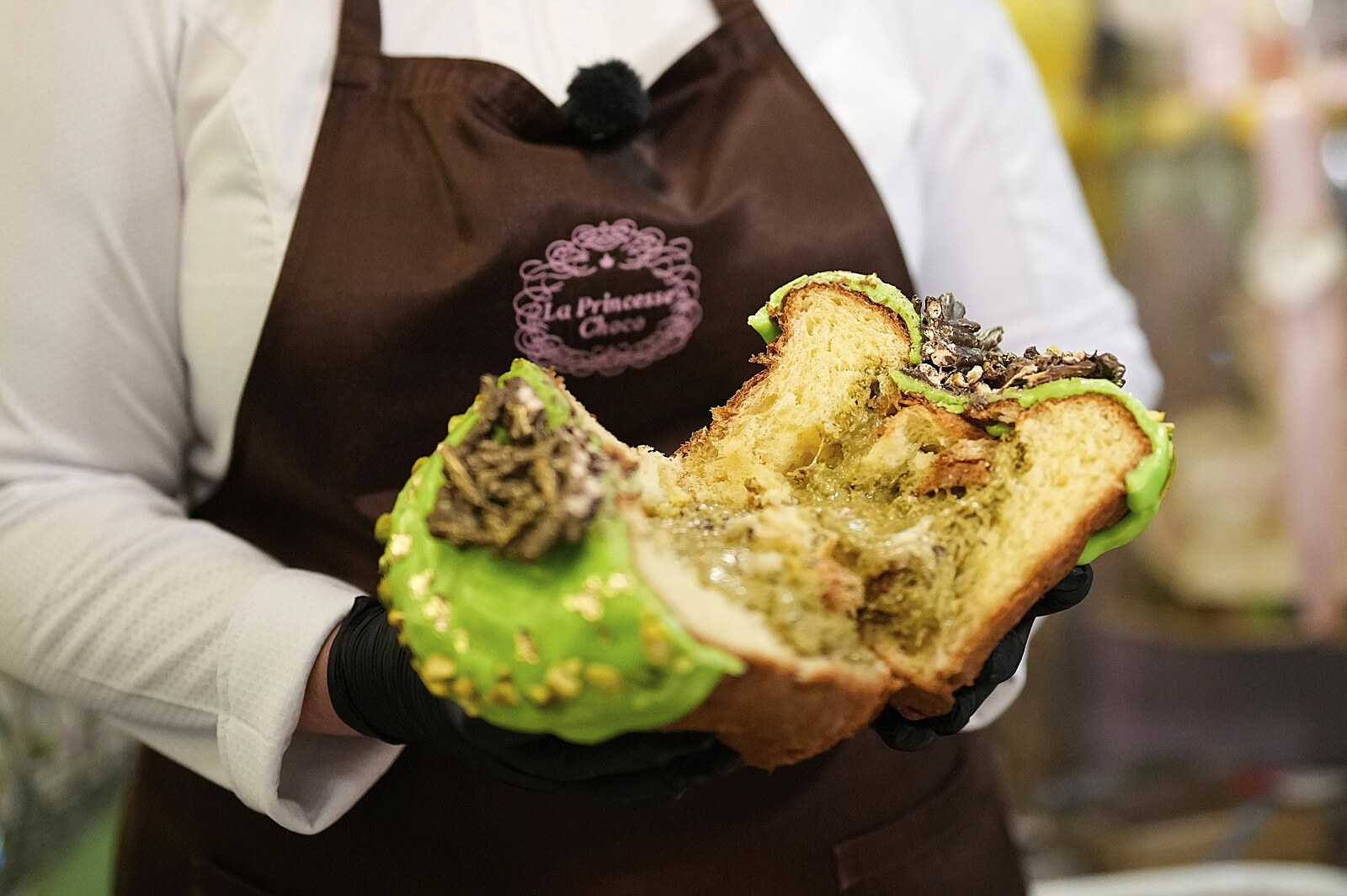 Červená vajíčka a hluboko do kapsy. Rusové musí na Velikonocích šetřit