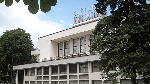 Od moderny k funkcionalismu. Rudolf Stockar byl nejen významným architektem, ale i designérem