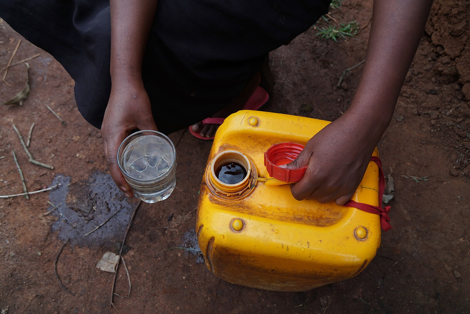 Za málo peněz hodně vody. Jak se dá za minimálních nákladů zajistit pitná voda ve městech globálního jihu