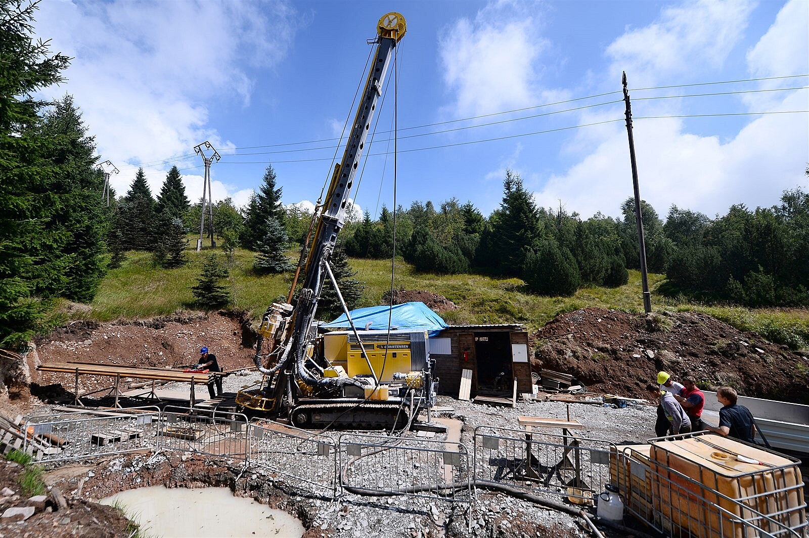 Závod o lithium pokračuje. Které země mají předběhnout Česko v těžbě?