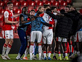 Fotbalisté Slavie jsou po roce op�t na tr�nu. Den po kontumaci nedohraného...