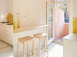 Byt pro malí�ku je po kompletní rekonstrukci od studia Plus One Architects plný...