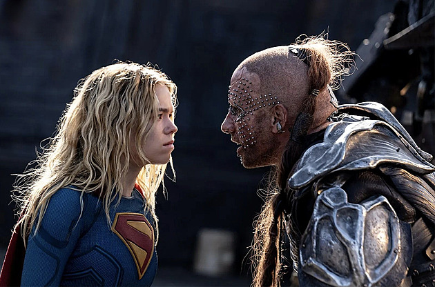 Drsná, vesmírná a nekompromisní Supergirl míří na filmová pl