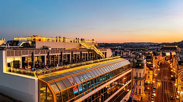 Prag'da çatıya nereye gidilir? En güzel çatı barları | Sanat