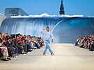 Pharell Williams na p�ehlídce Louis Vuitton SS27