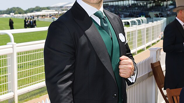 Henry Cavill