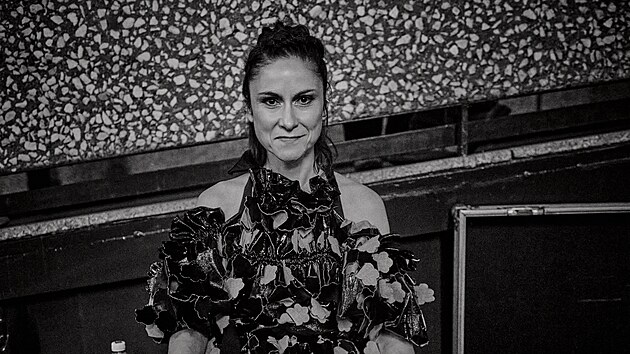Lenka Dusilov� na zahajovac�m koncertu v Karlov�ch Varech.