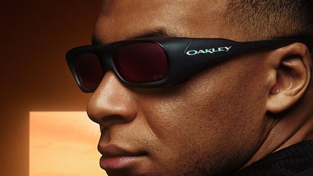 Kylian Mbapp� pro Oakley.