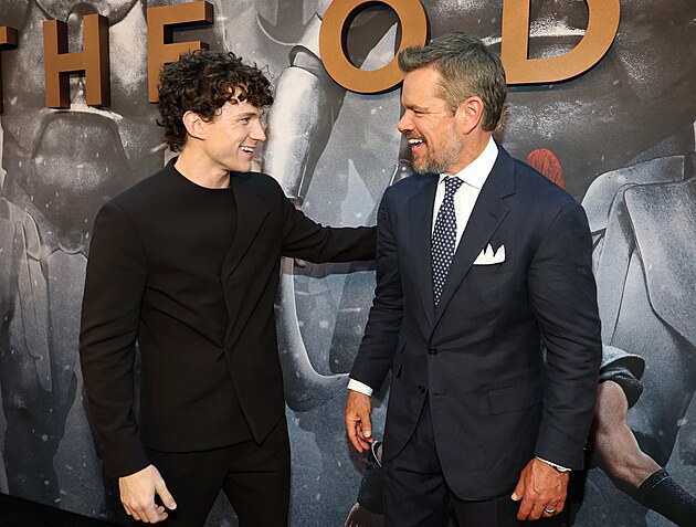 NEW YORK, NEW YORK � 14. �ervence 2026: Zleva Tom Holland a Matt Damon se...
