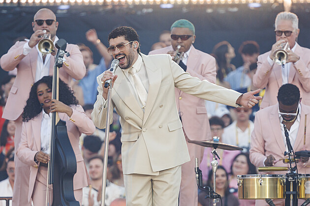 BARCELONA, �PAN�LSKO � 22. kv�tna 2026: Bad Bunny vystupuje b�hem koncertu...