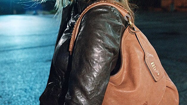 Hailey Bieber pro Miu Miu